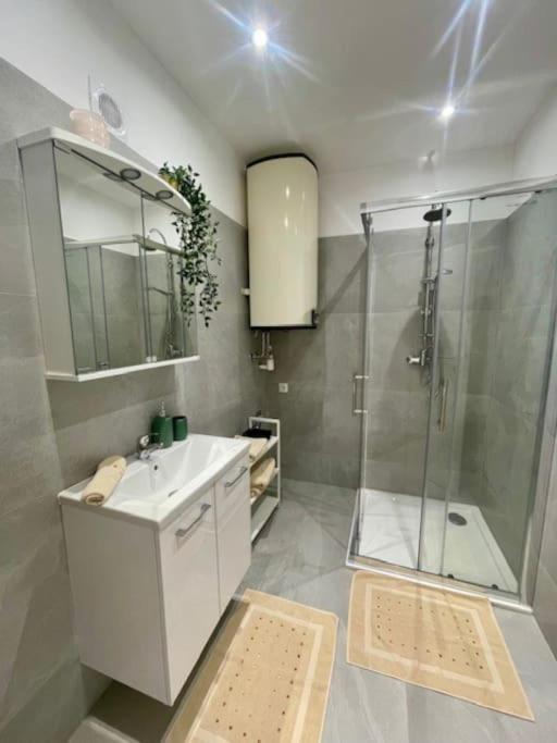 Ferienwohnung Wohlfuehlen Neben Dem Murradweg Graz Exterior foto